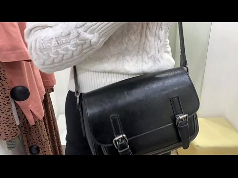 ❤️ Публична мастурбация на младата кучка FeralBerry с вибратор в стаята за обличане ❤️❌ Анално видео в bg.extratorrents.top ❌️